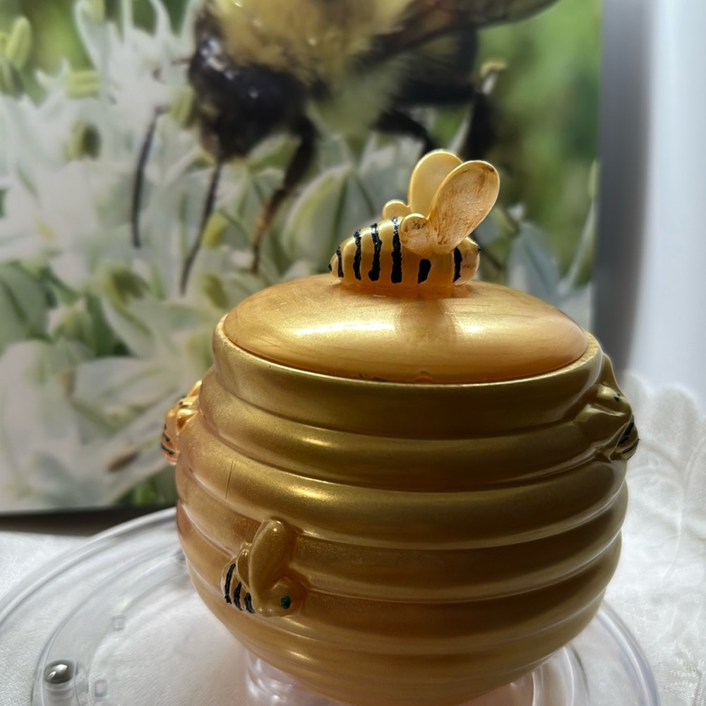 Gold Bee-Themed Decorative Jar - Picture 5 of 6